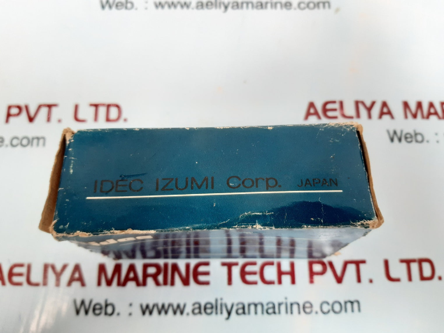 Idec izumi sl37-111 square light