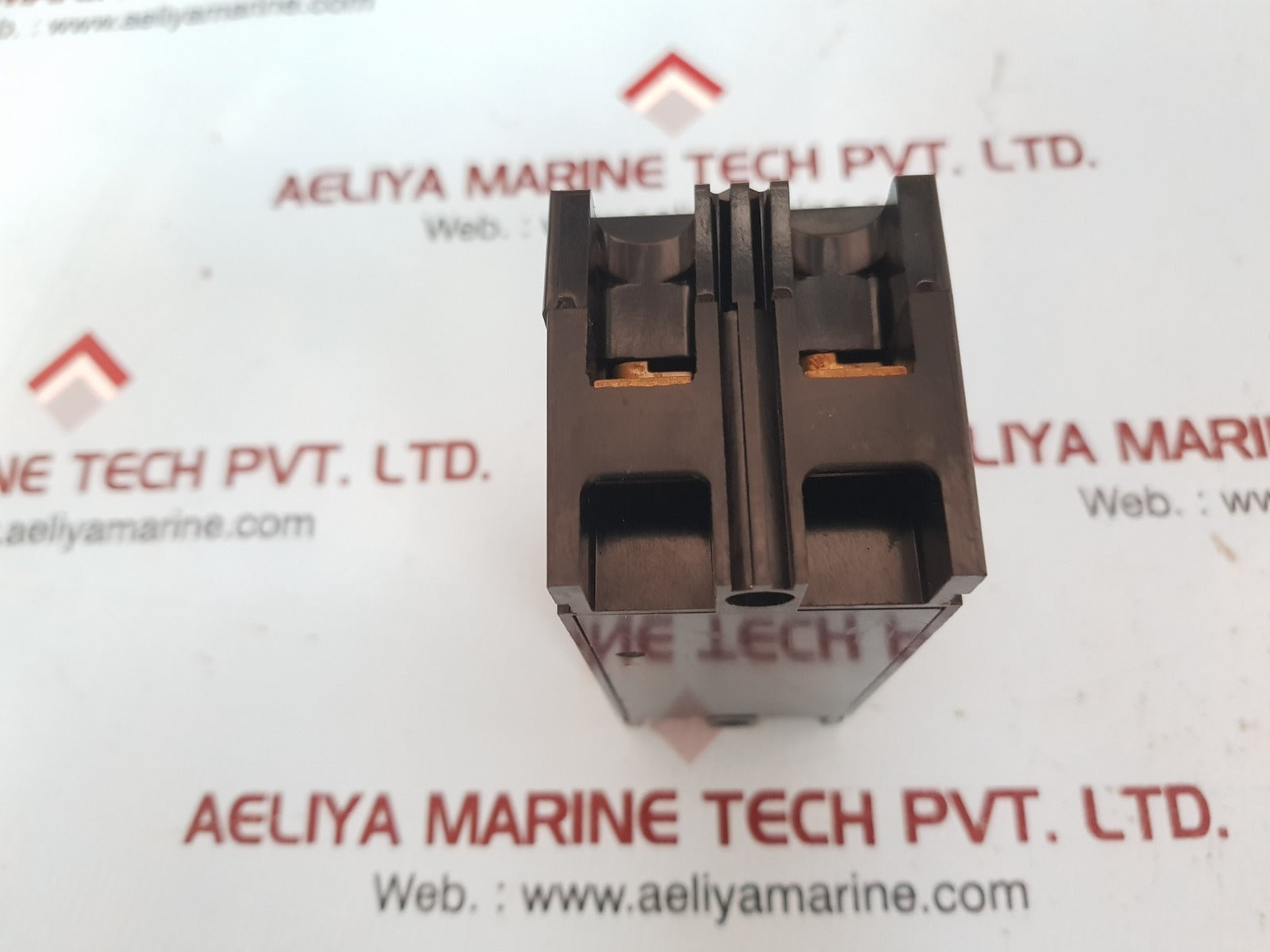 Hyundai ho-30d molded case circuit breaker 