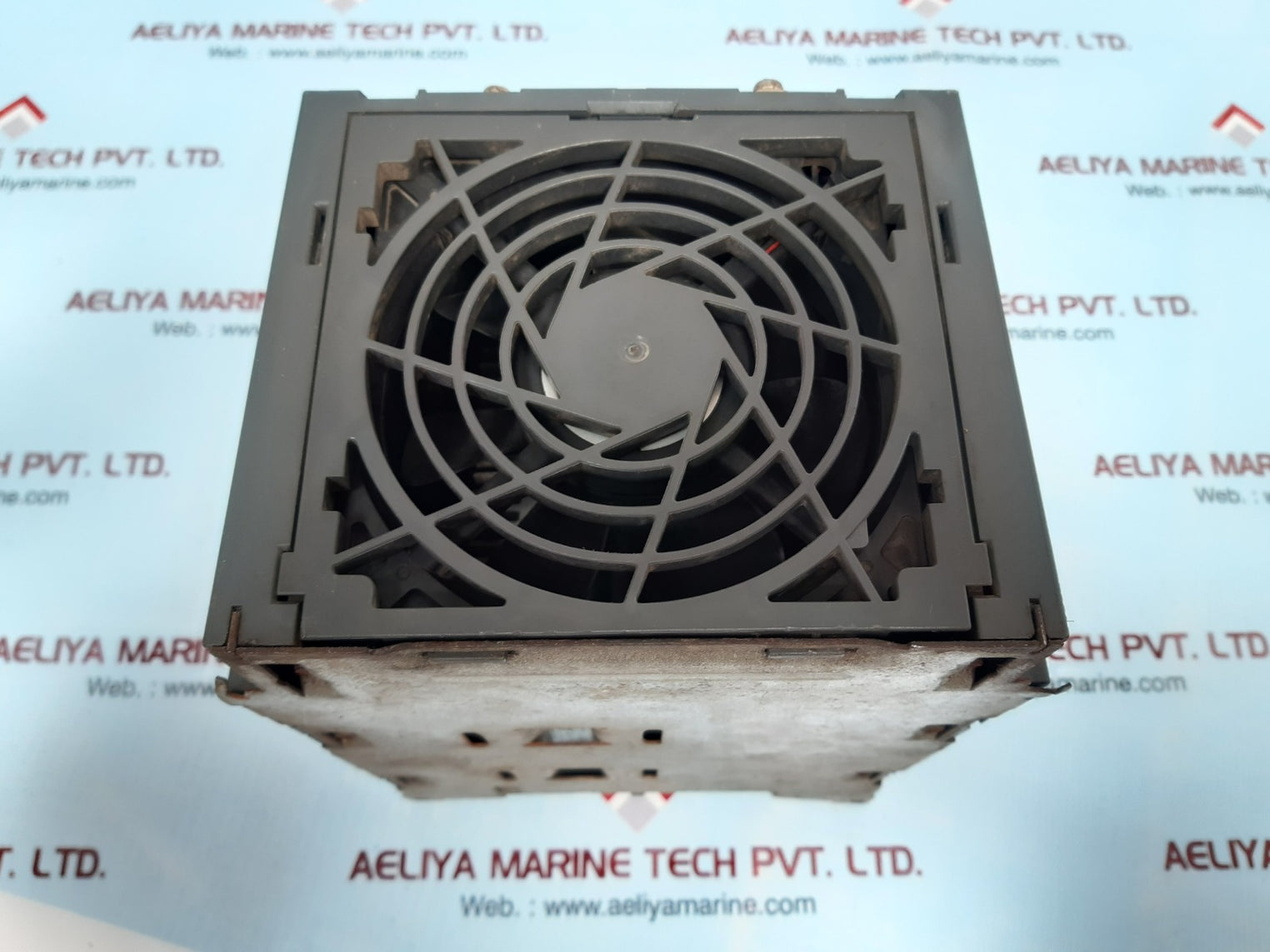 Siemens micromaster 440 6se6440-2ud27-5ca1 drive