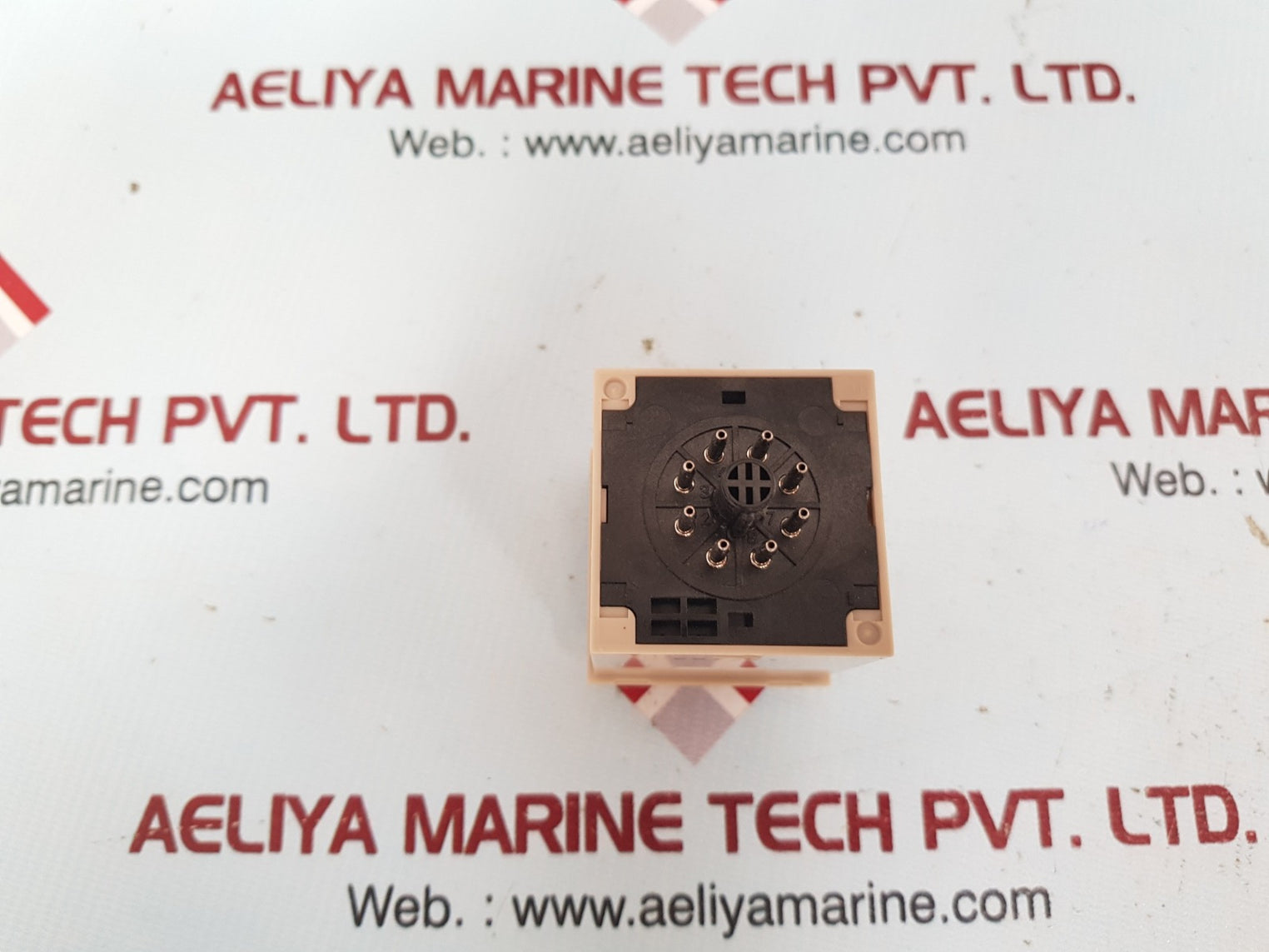 Omron h3cr-a8 timer 100-240vac 50/60hz/100-125vdc