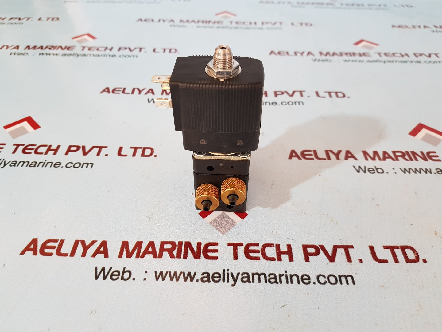 Burkert 00134633 4/2 way pneumatic valve