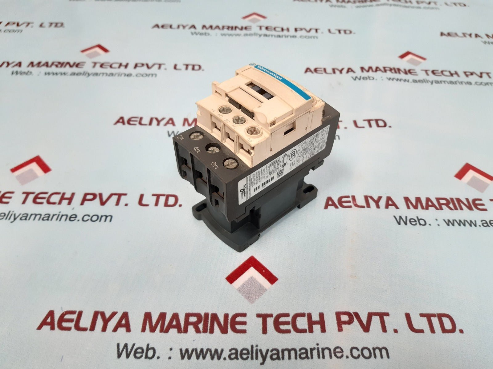 Telemecanique lc1 d326 contactor 220v 50/60hz