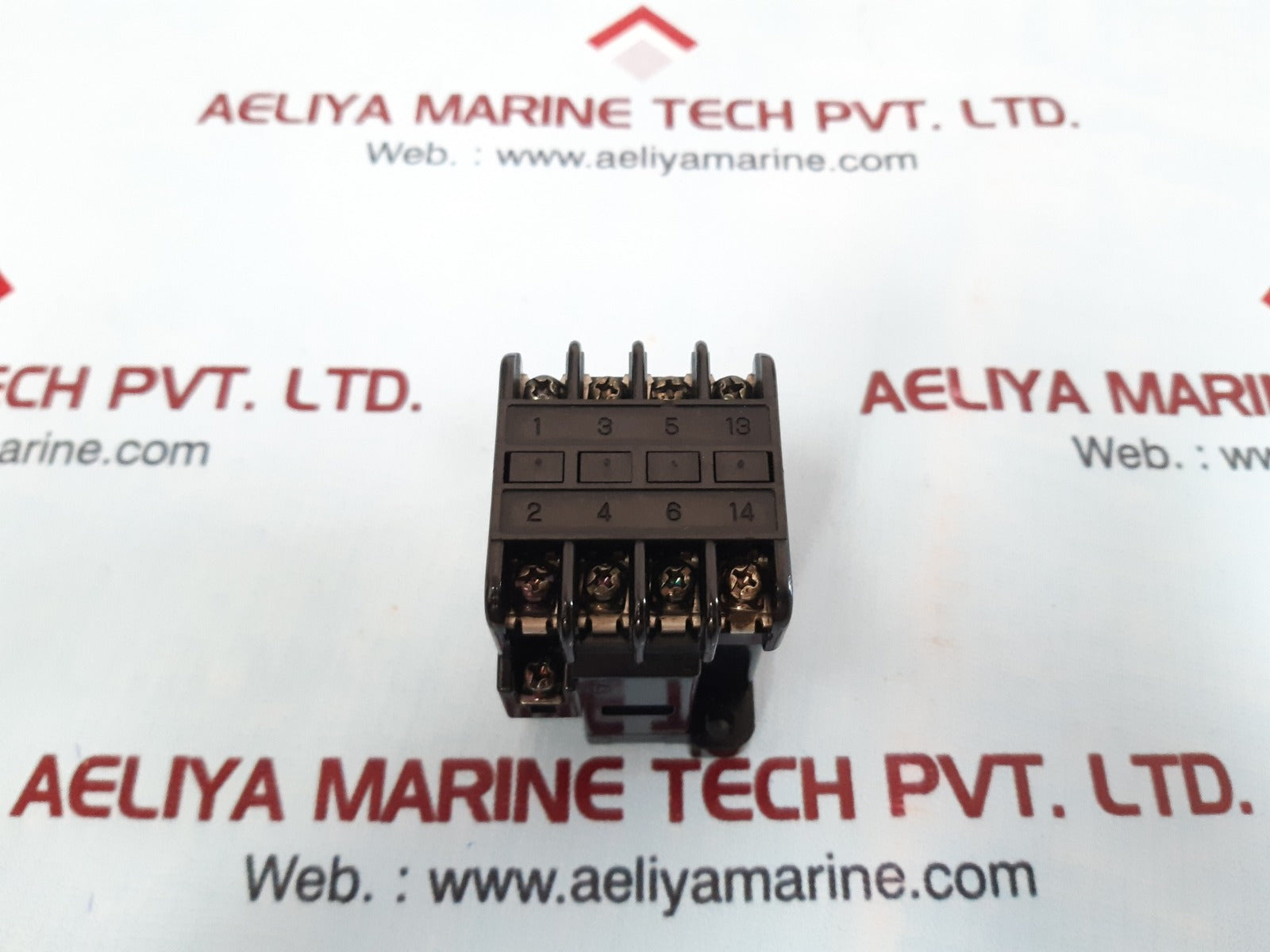 Fuji electric src3631-02(4a) magnetic contactor
