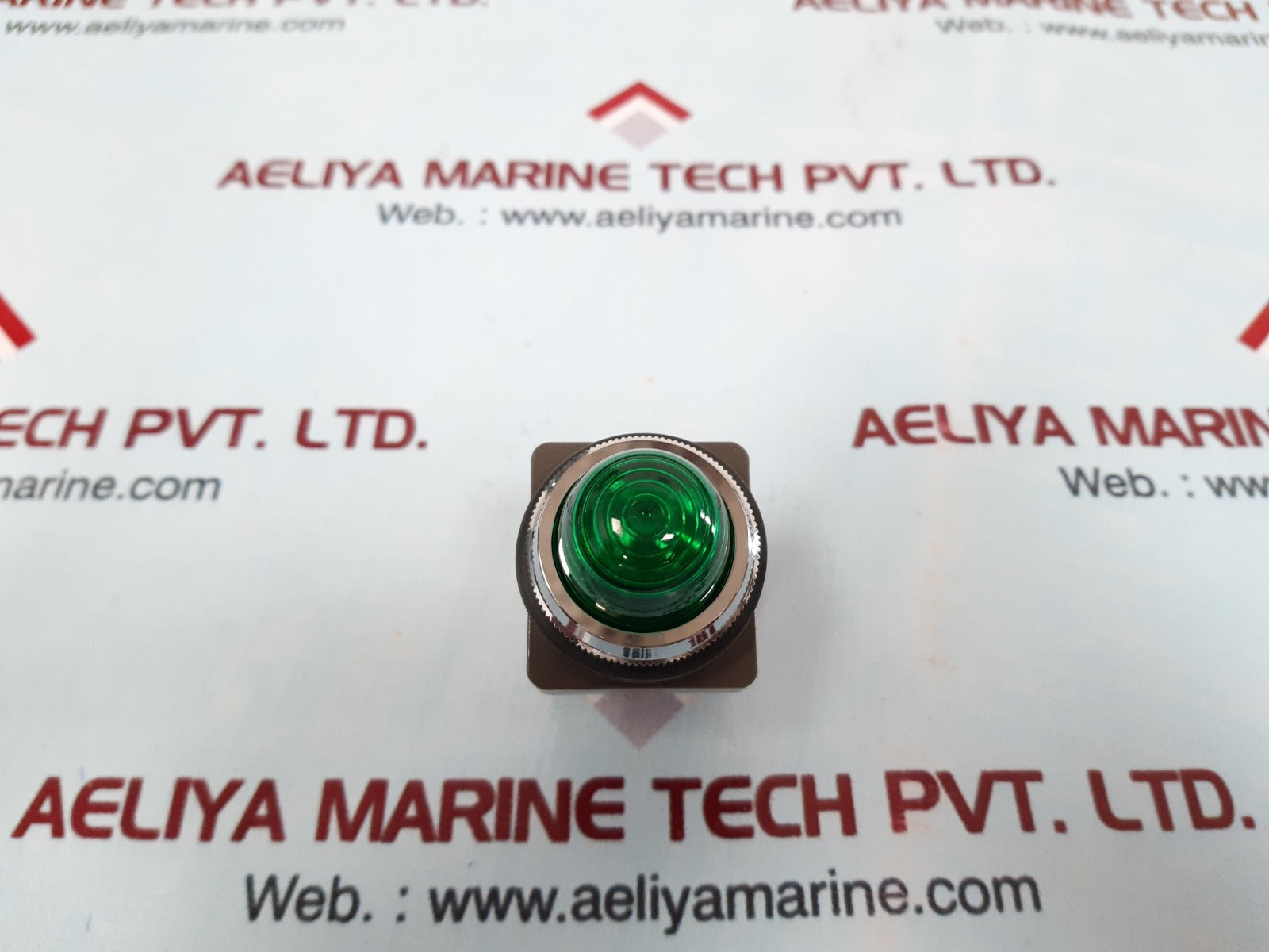 Idec apn118-g green push-button control unit