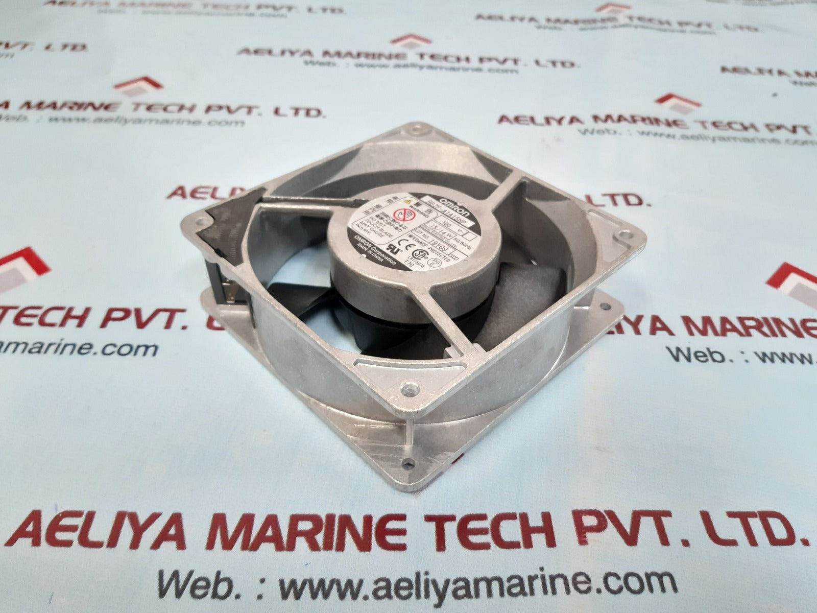 Omron r87f-a1a15hp ac axial fan 100v 50/60hz  15/14w 