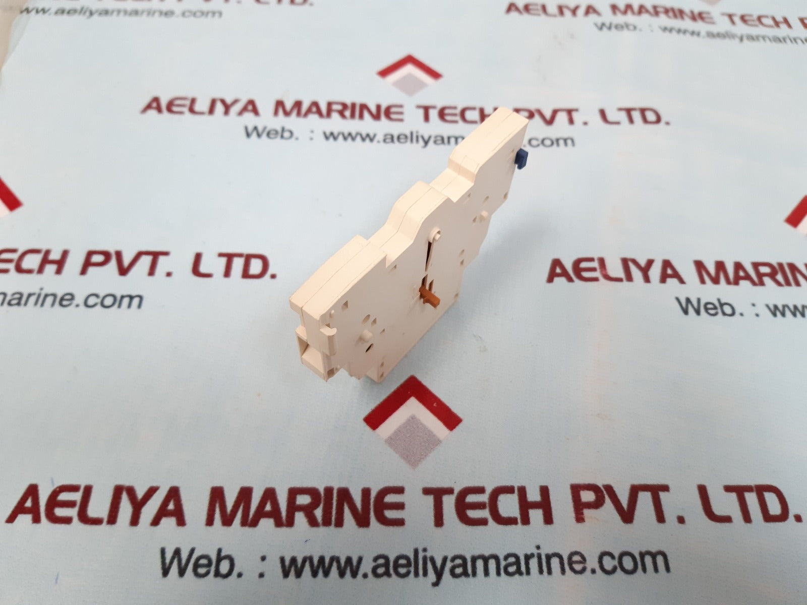 Schneider gvan11 auxiliary contact block 