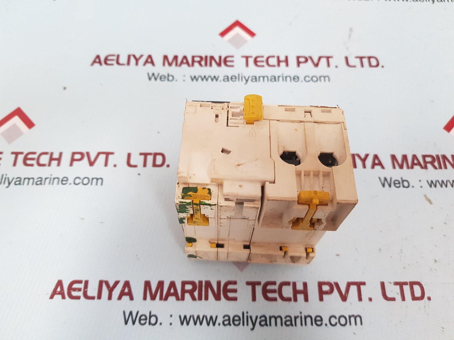 Schneider electric vigi ic65 ele circuit breaker 