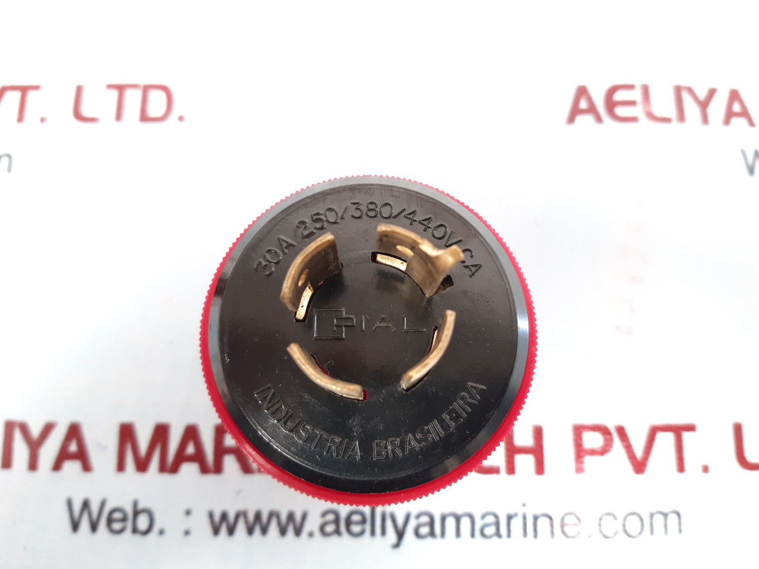 pial 30a 250/380/440v ca plug