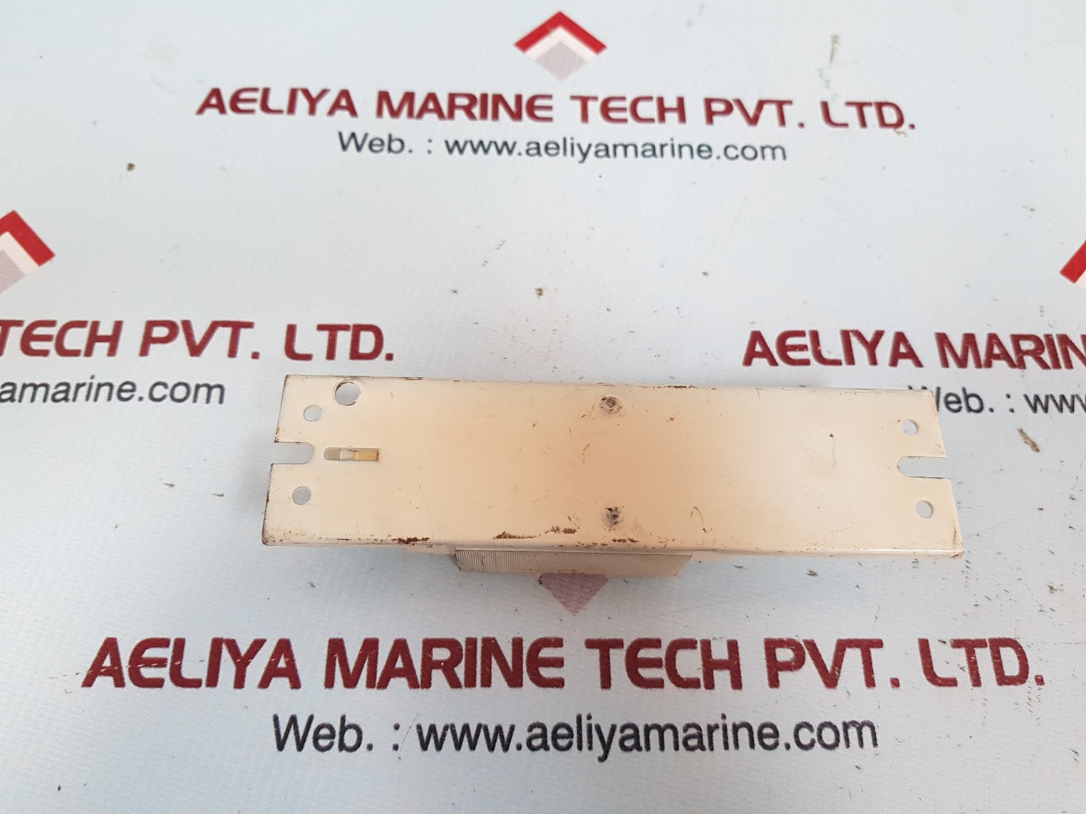 Armstrong ail 208 std