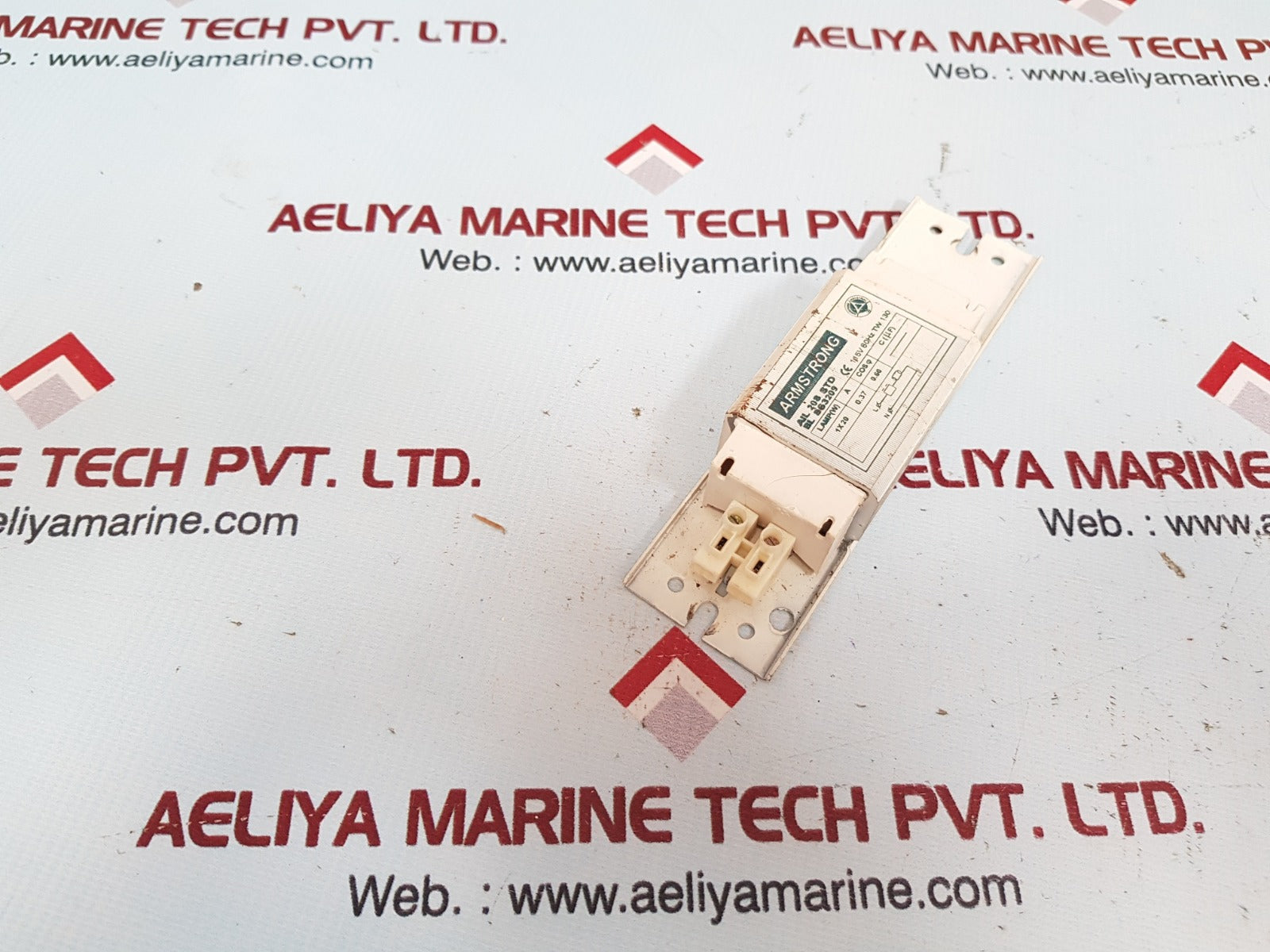 Armstrong ail 208 std