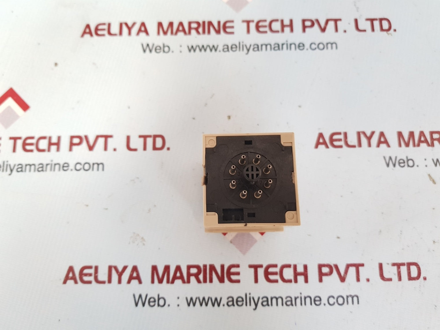 Omron h3cr a8 timer 100-240vac 50/60hz/100-125vdc