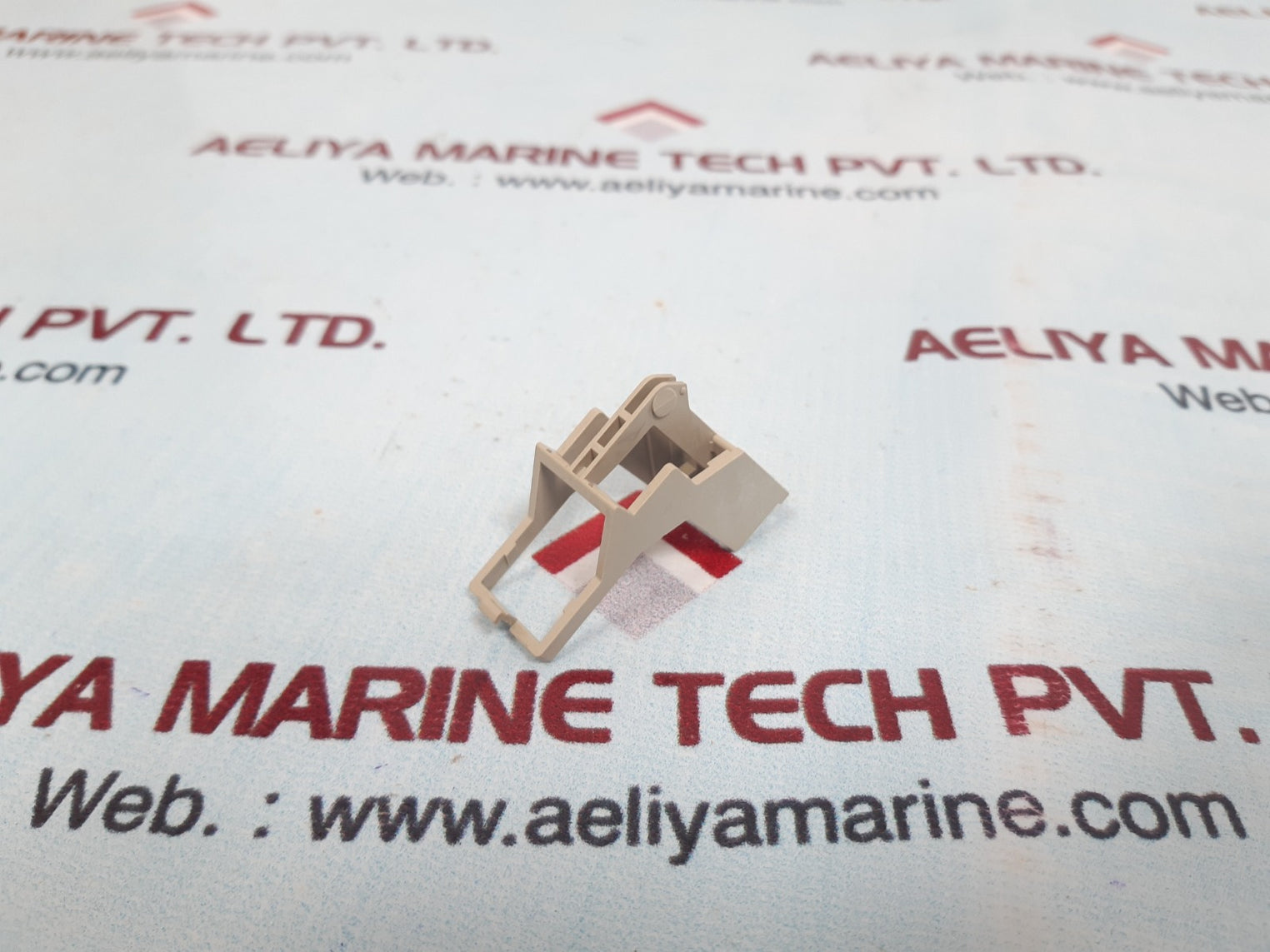 Set of 100x p2cm-s relay socket