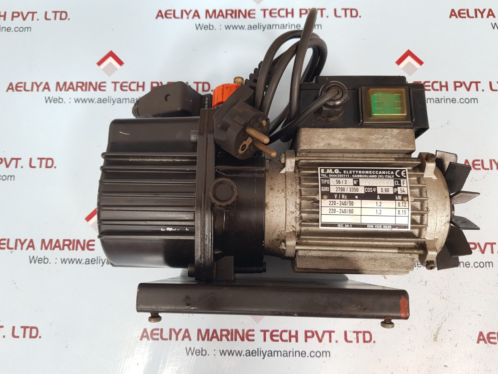 A.R.S. Vibrationspumpe CP.3A.370.0/ST – 65W, 240V, Eingang 6mm, Ausgang 1/8" IG, Länge 123mm, 50Hz