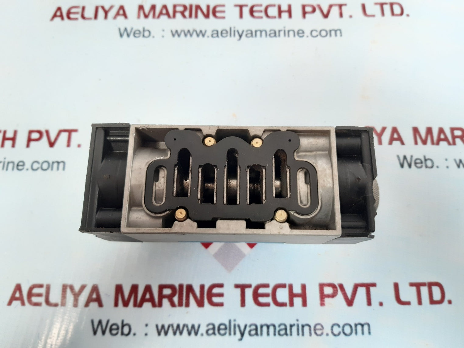 Festo  mfh-5/3g-d-1  c solenoid valve