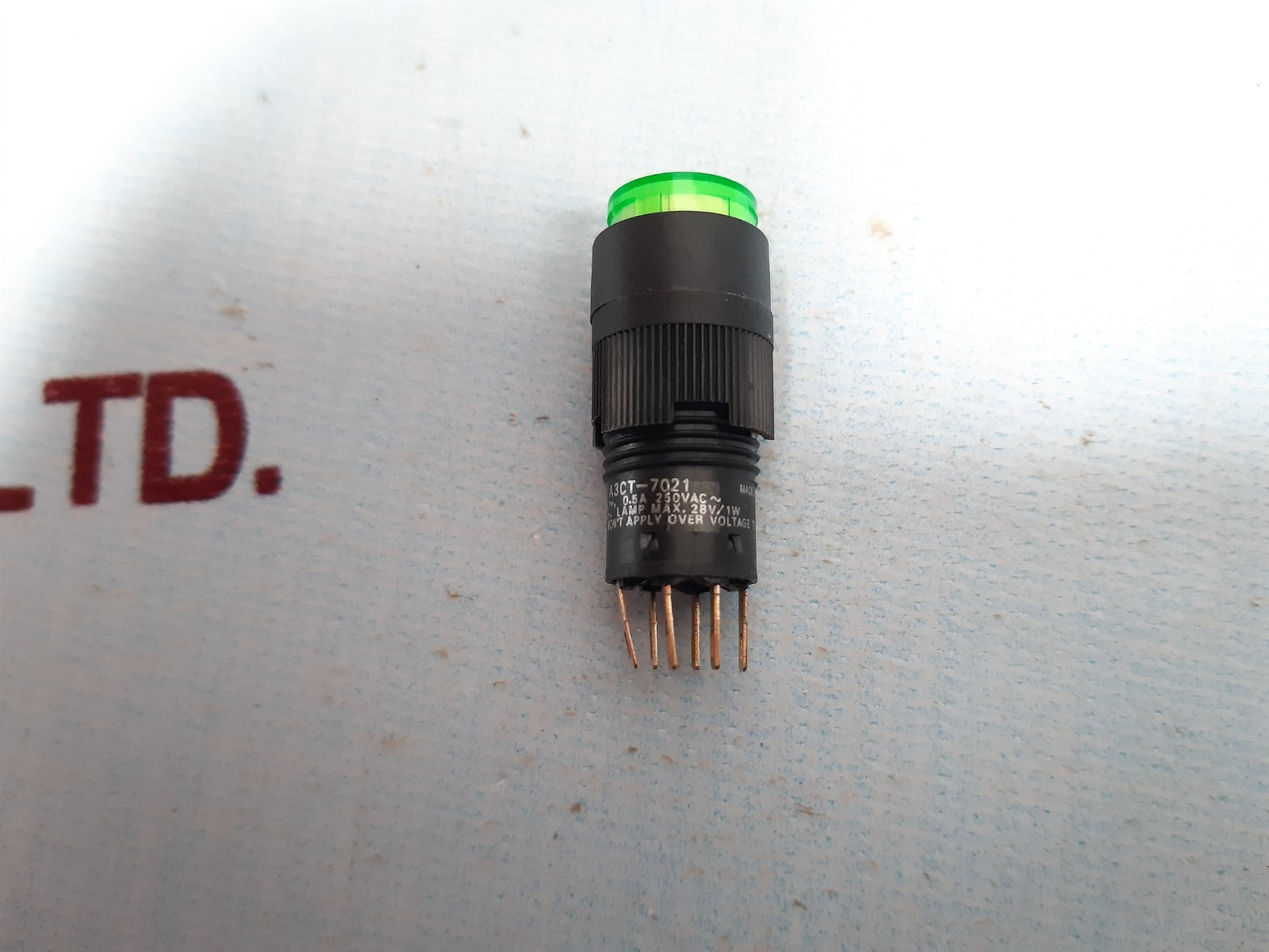 Set of 6x Omron a3ct-7021 lighted pushbutton switch