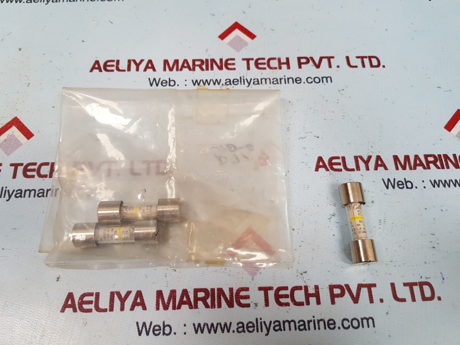 Set of 3x Utsunomiya electric cello-lite  fuse nc1