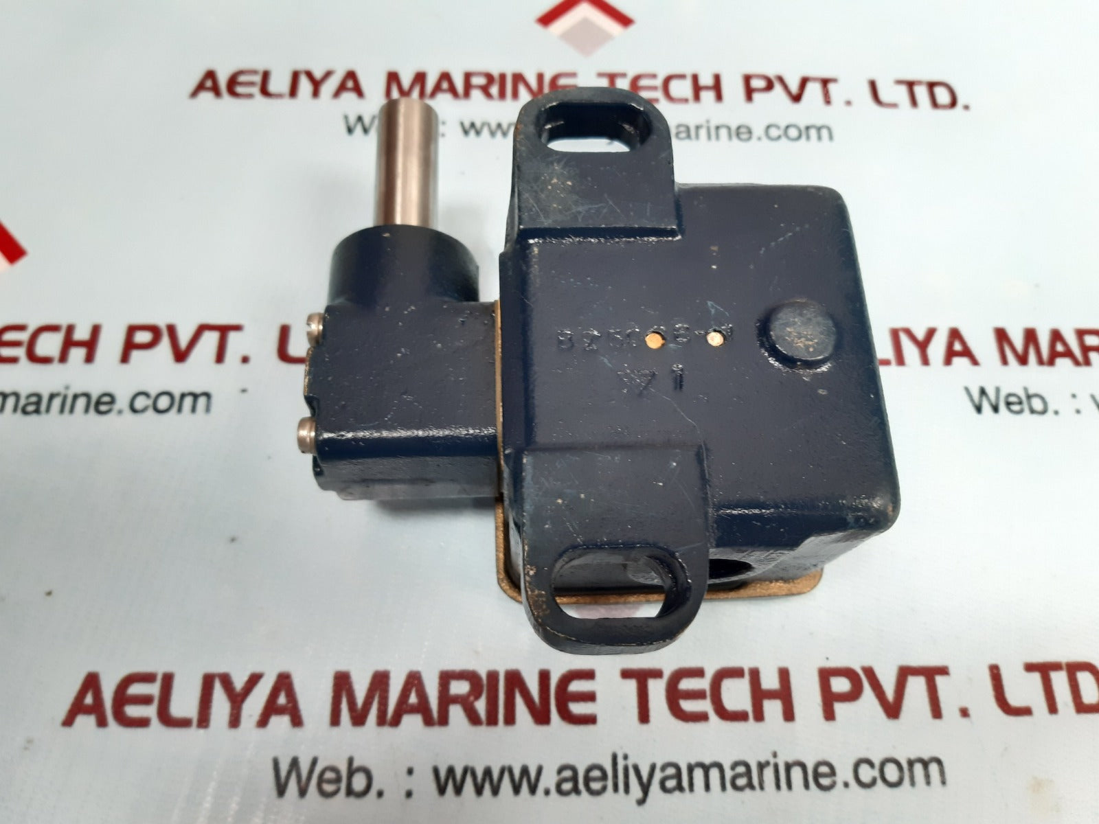 Schmersal t.422-01y-u90-1090 limit switch