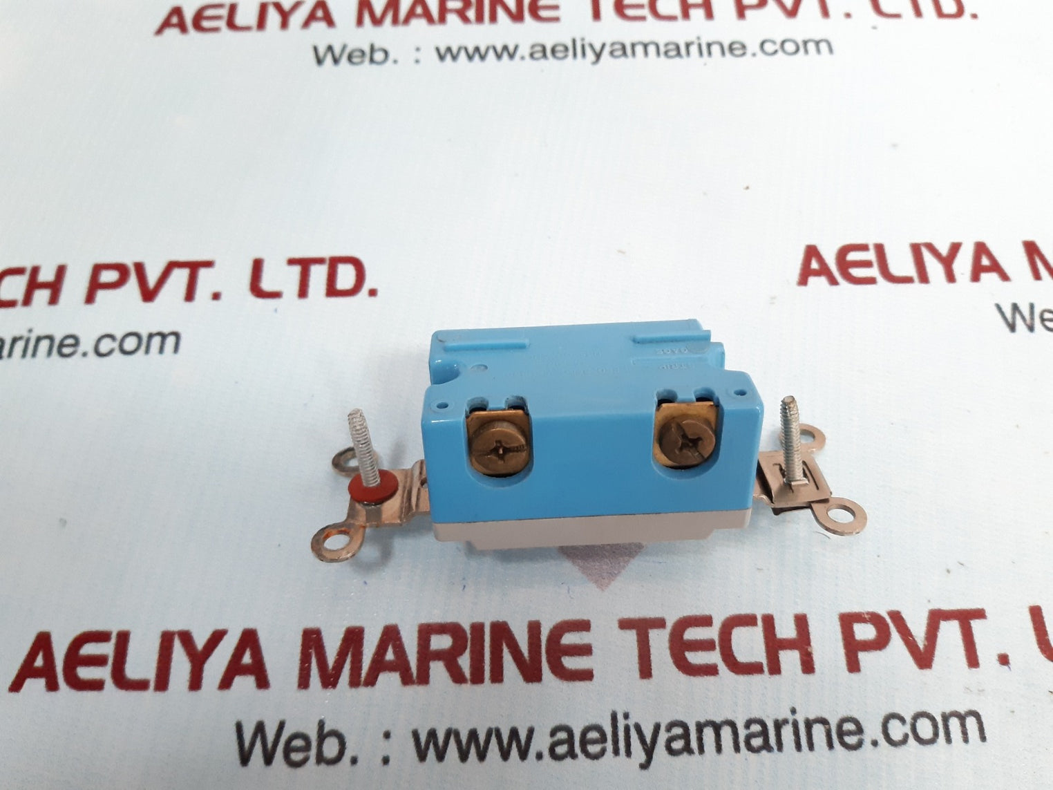 Hubbell series 1200 toggle switch 120-277v