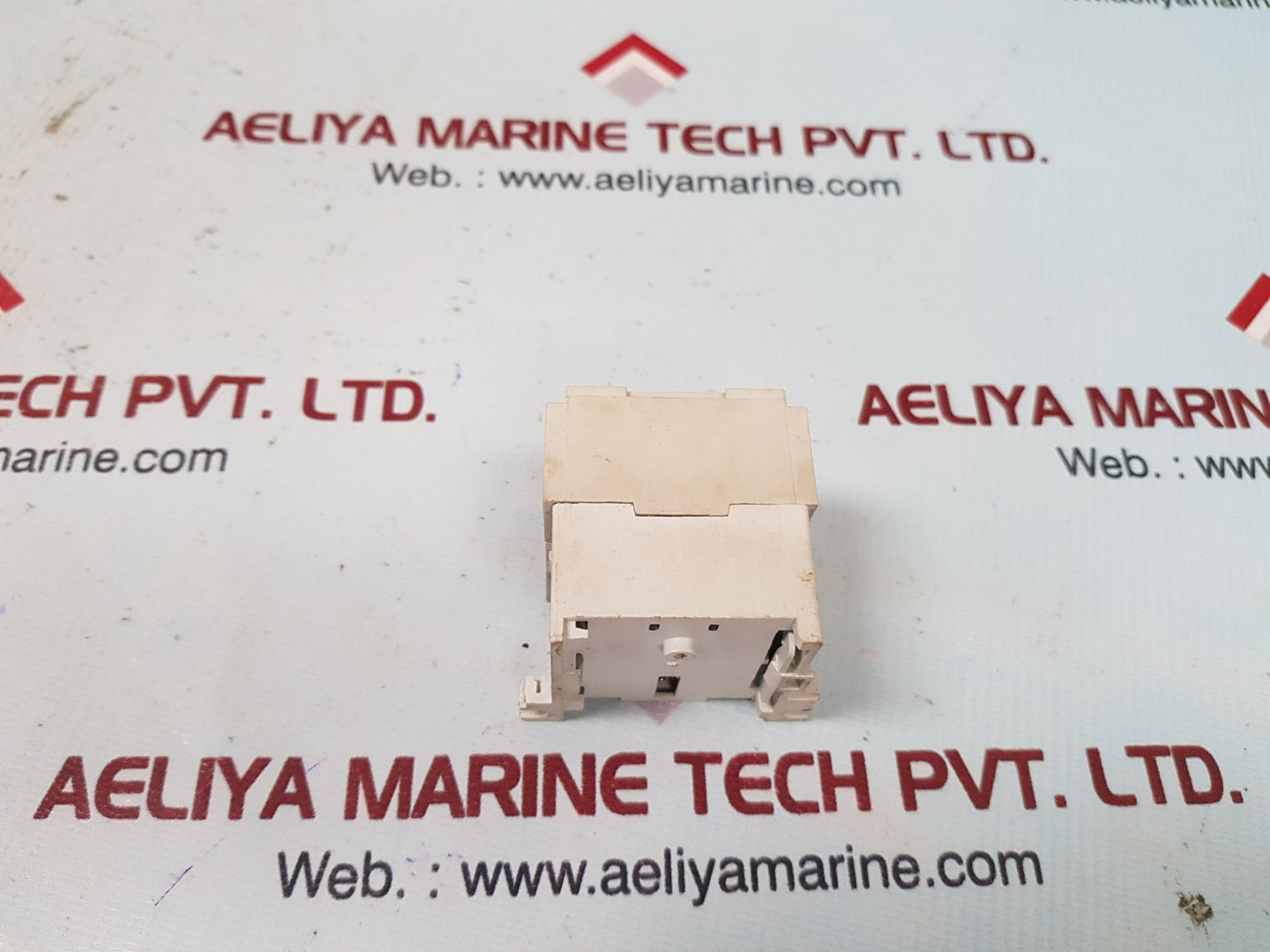 Allen-bradley 700-m400 control relay ser A