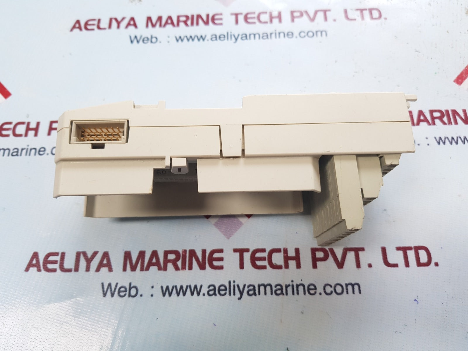 Abb tu811v1 3bse013231r1 compact module termination unit 