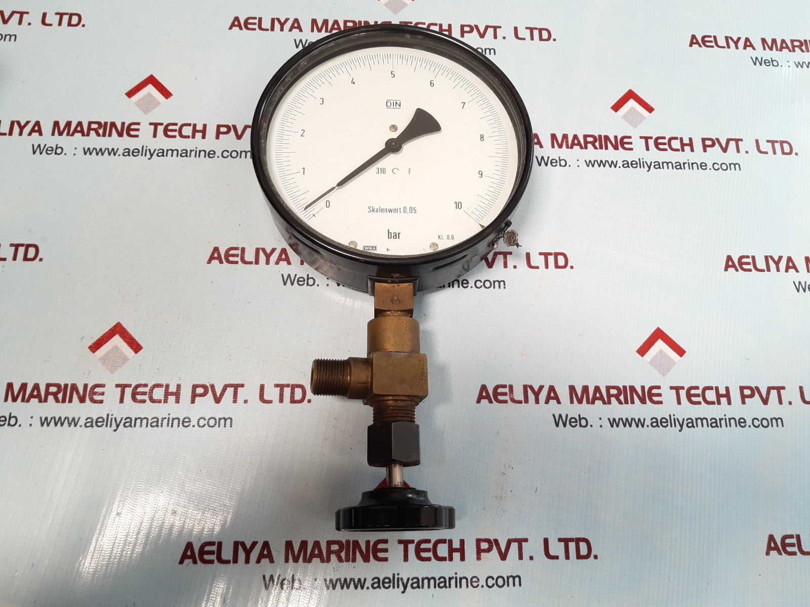 Wika kl.0,6 manometer pressure gauge