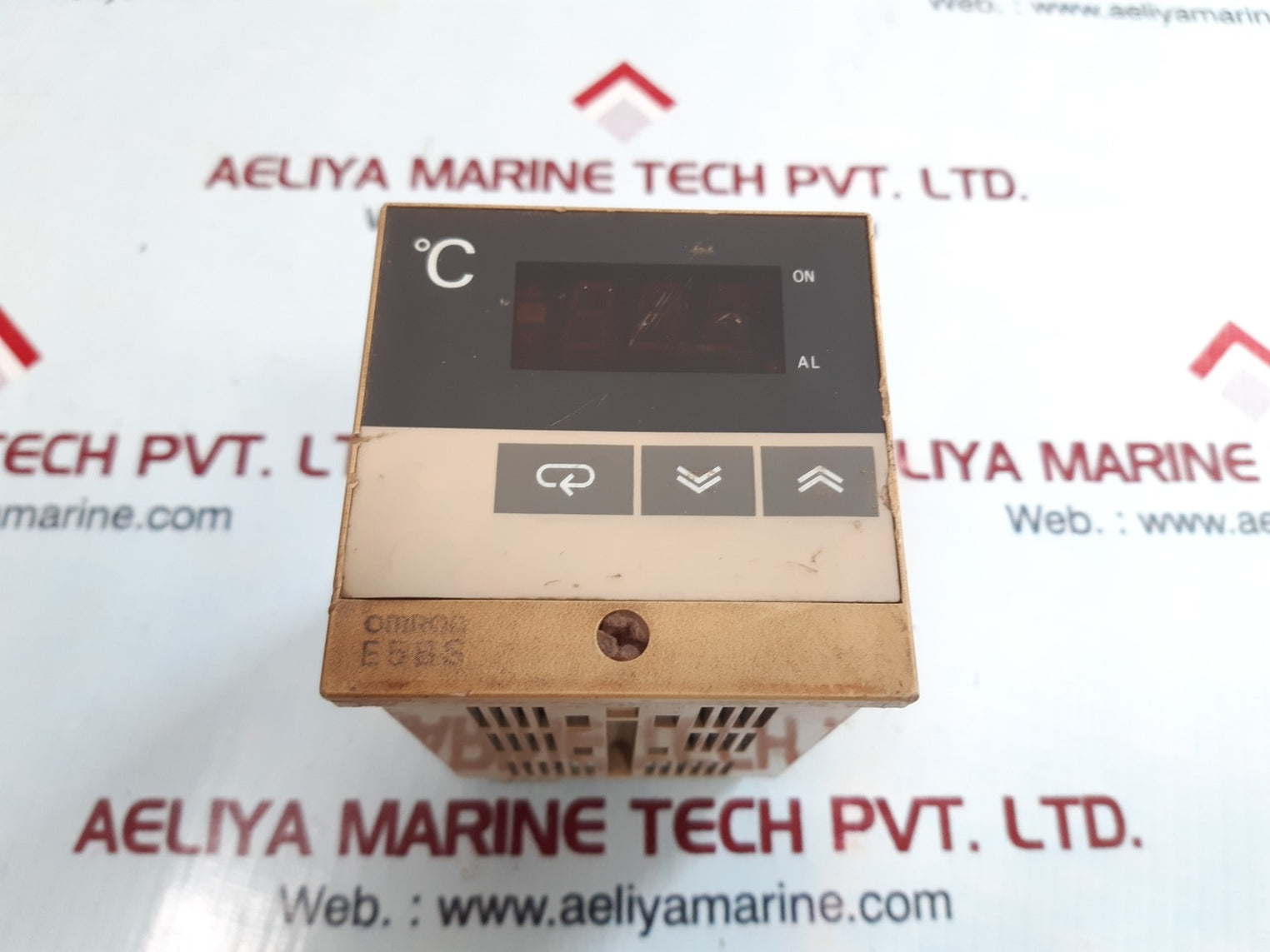 Omron e5bs-r1kj temperature controller