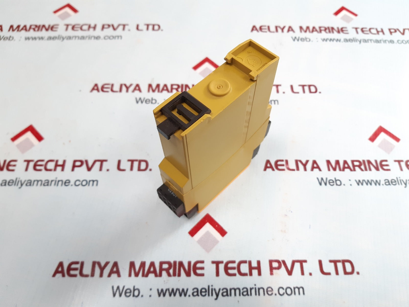 Pilz pnoz x2.8p safety relay
