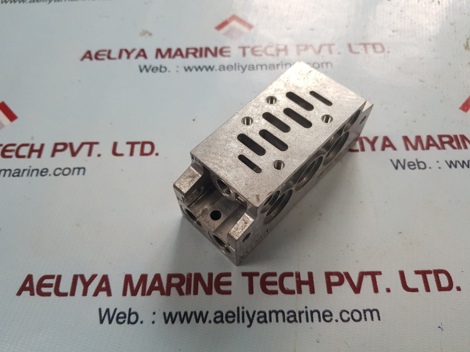 Festo navw-1/4-1-iso sub base 