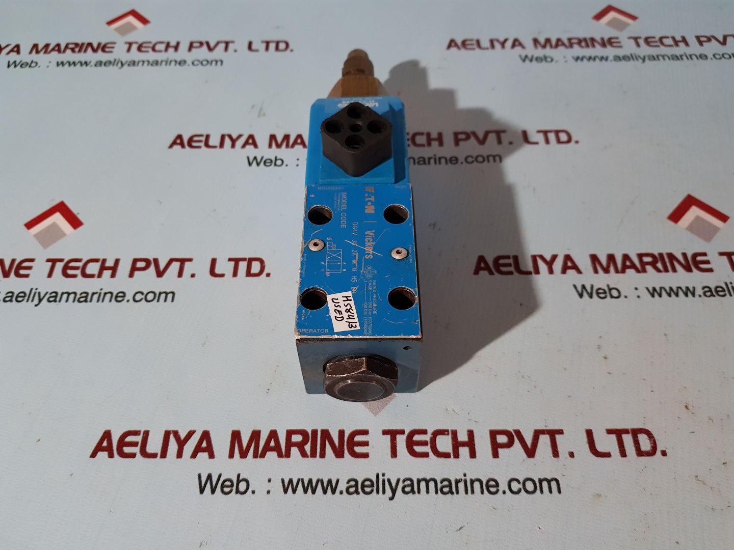 Eaton vickers dg4v 3s 2a m u h5 60 directional control valve