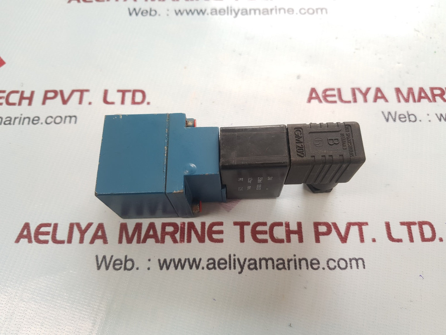 Wabco 3722260220 pneumatic  directional valve 