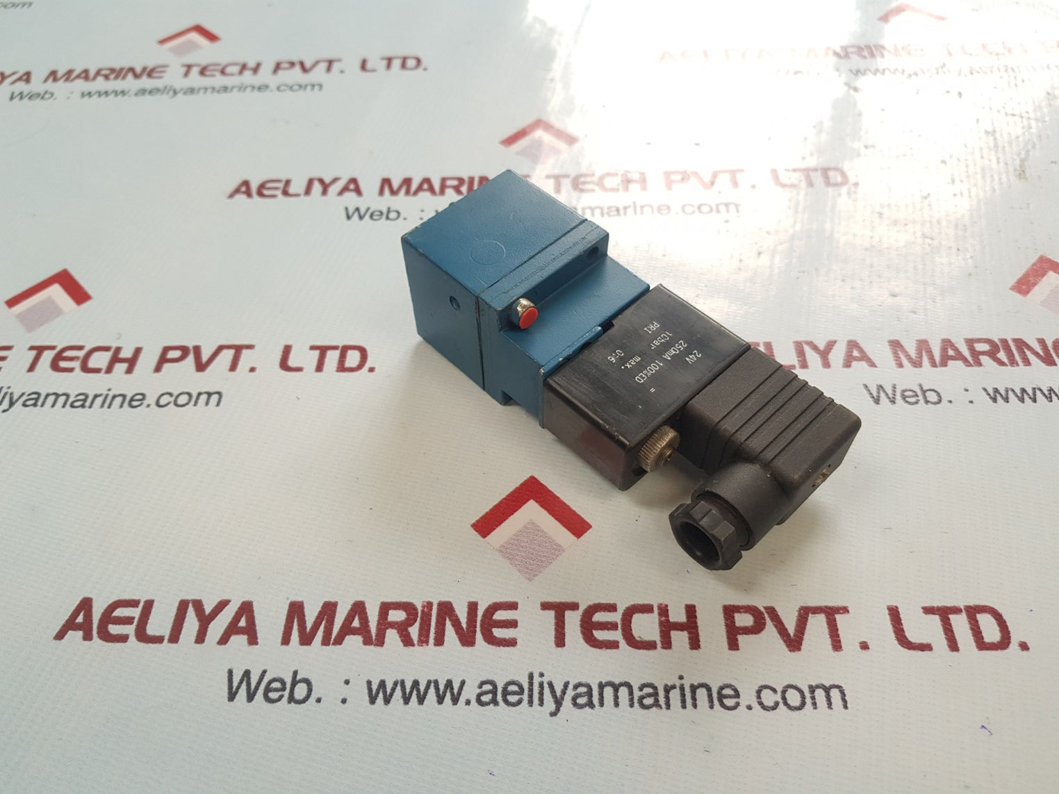 Wabco 3722260220 pneumatic  directional valve 
