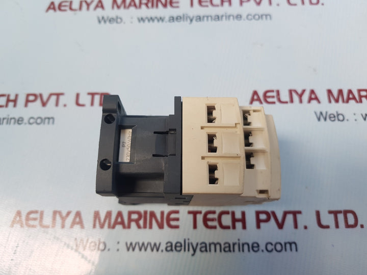 Schneider electric cad32 control relay 230v 50/60hz