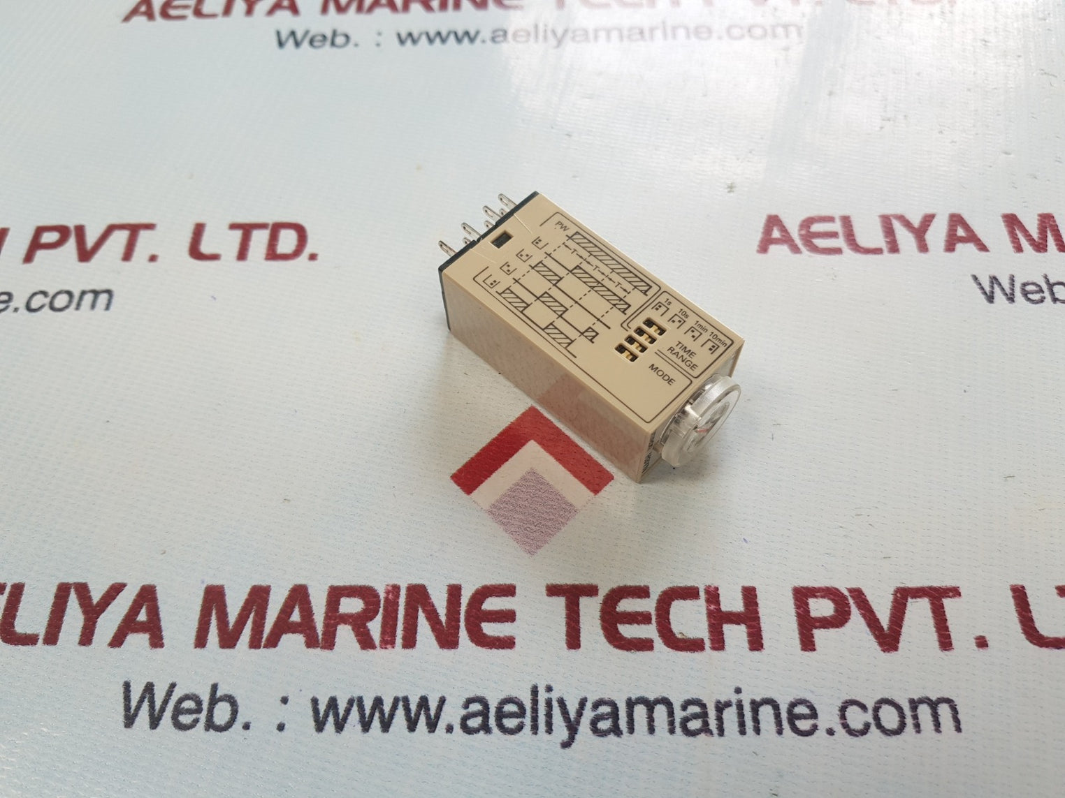 Omron h3yn-4 timer relay 200-230v ac