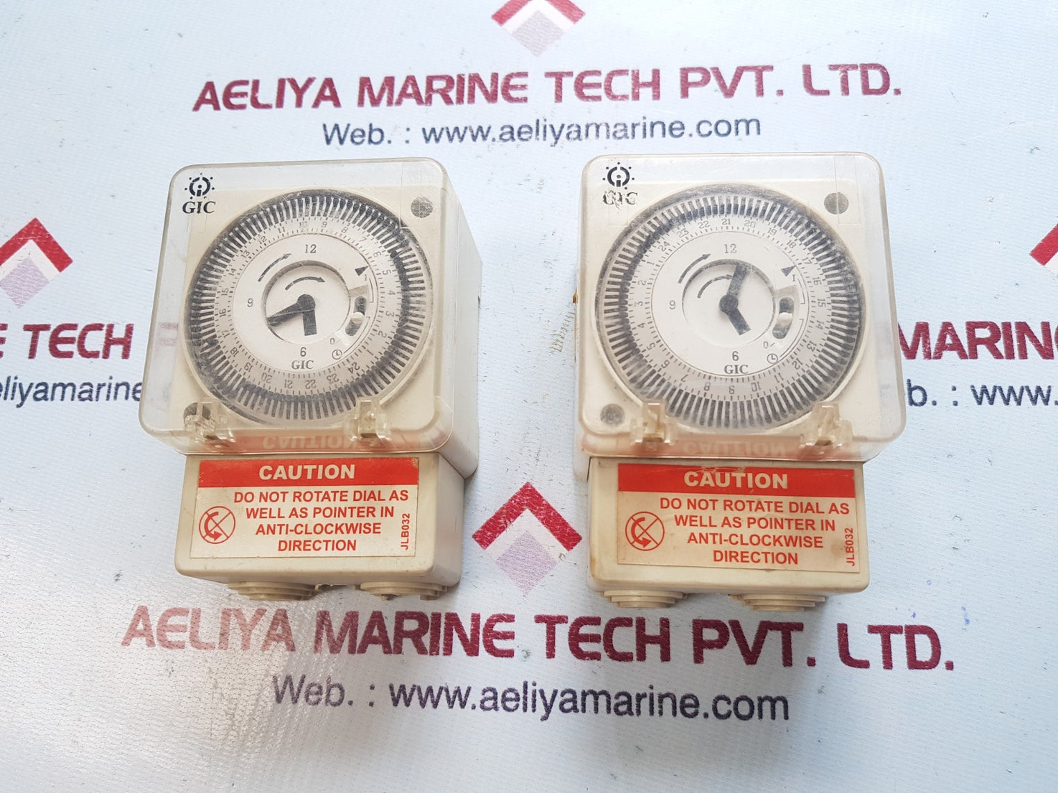 Larsen & toubro gic qrtuzh time switch  fm/1 quartz