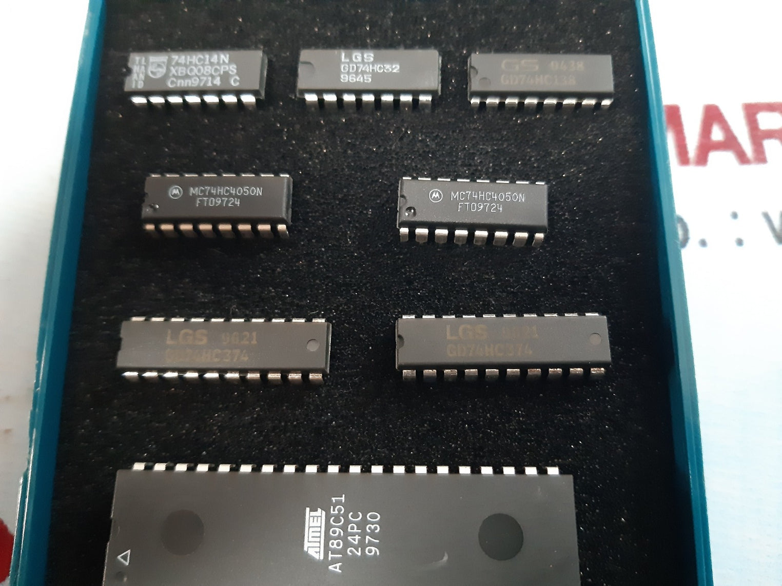 Electronic chip set