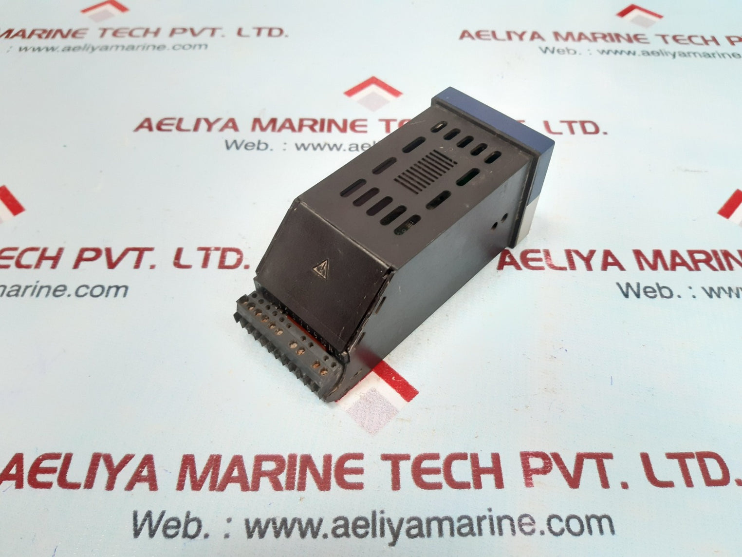 Jumo itron 16 temperature controller 702041/88-888-000-23/061