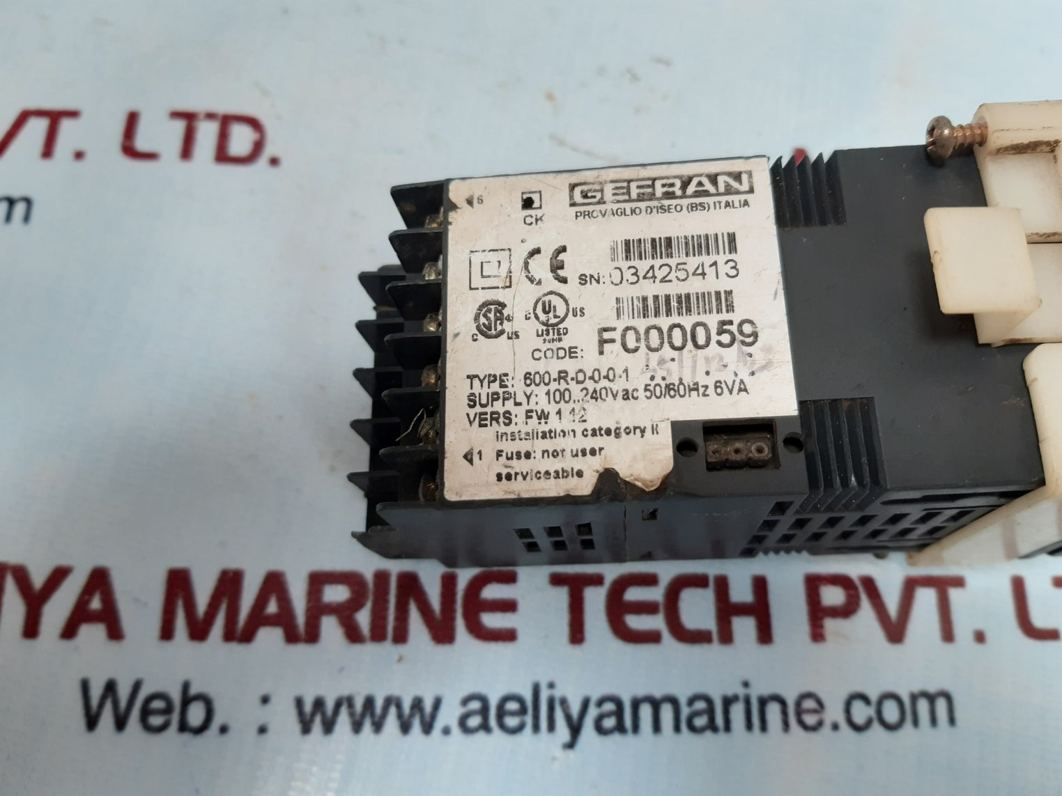 Gefran 600-r-d-0-0-1 temperature controller