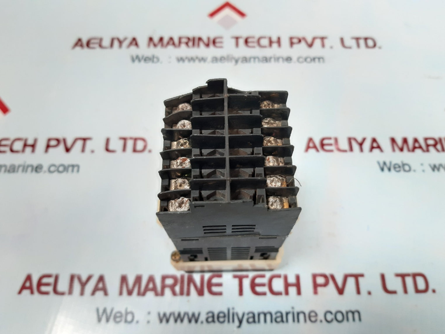 Gefran 600-r-d-0-0-1 temperature controller