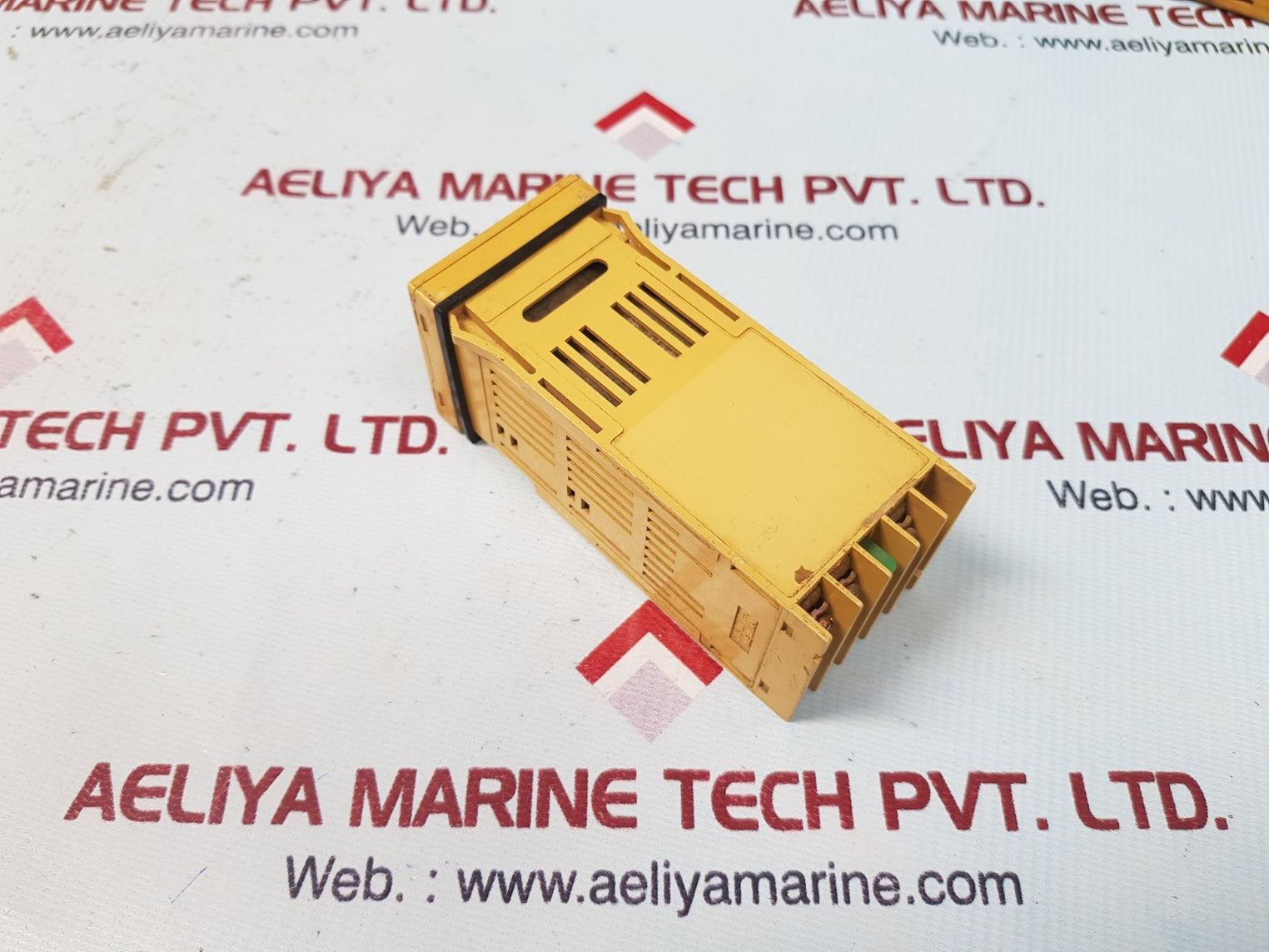 Shimaden sr91-8y-08-0y0 digital controller