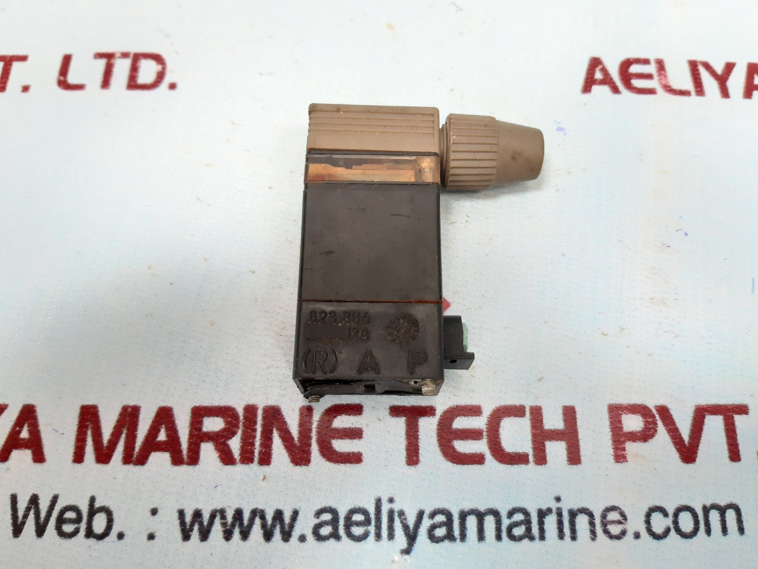 Burkert 055835r solenois valve