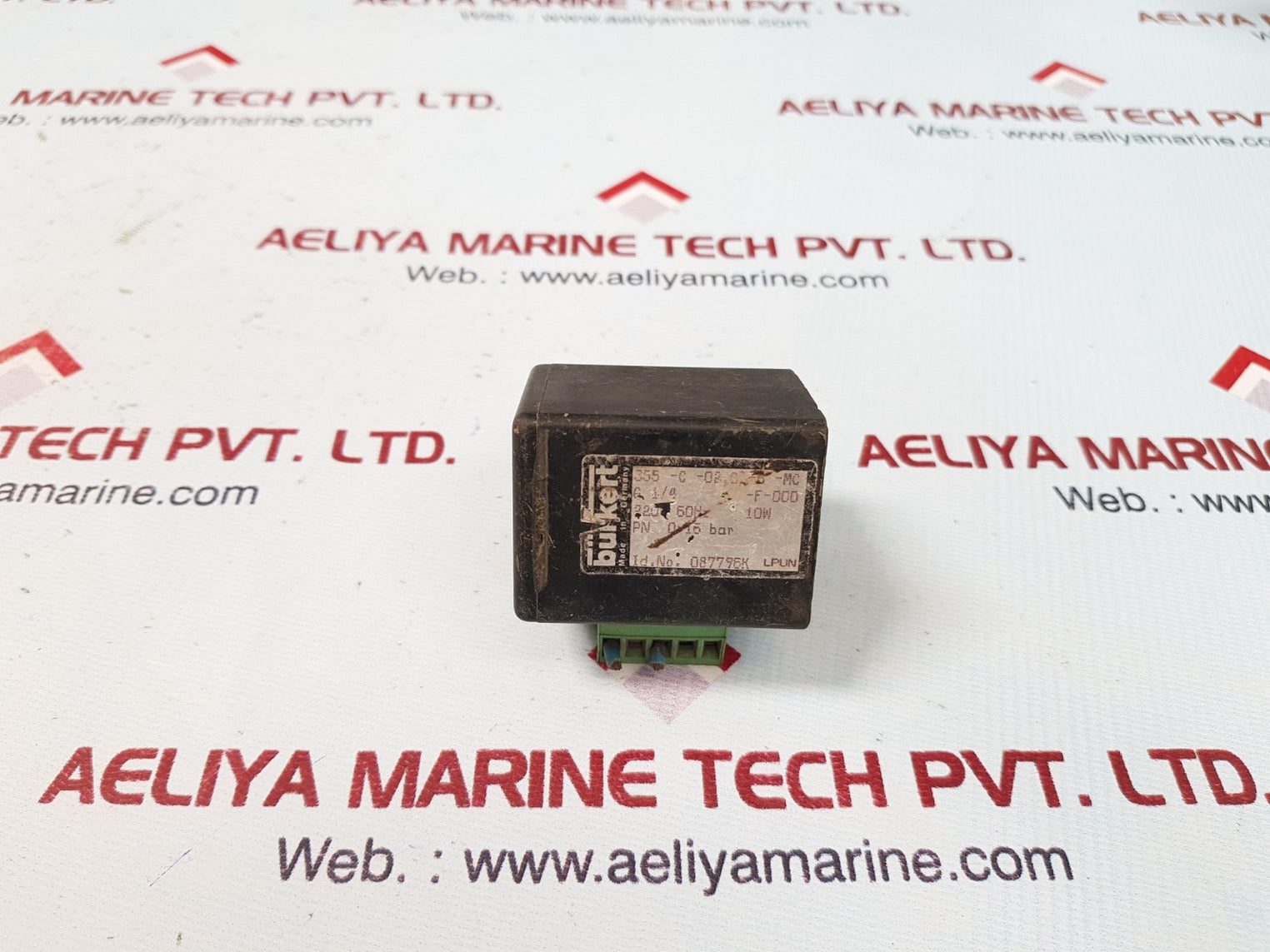 Burkert 355-c-02 solenoid valve 220v 60hz 