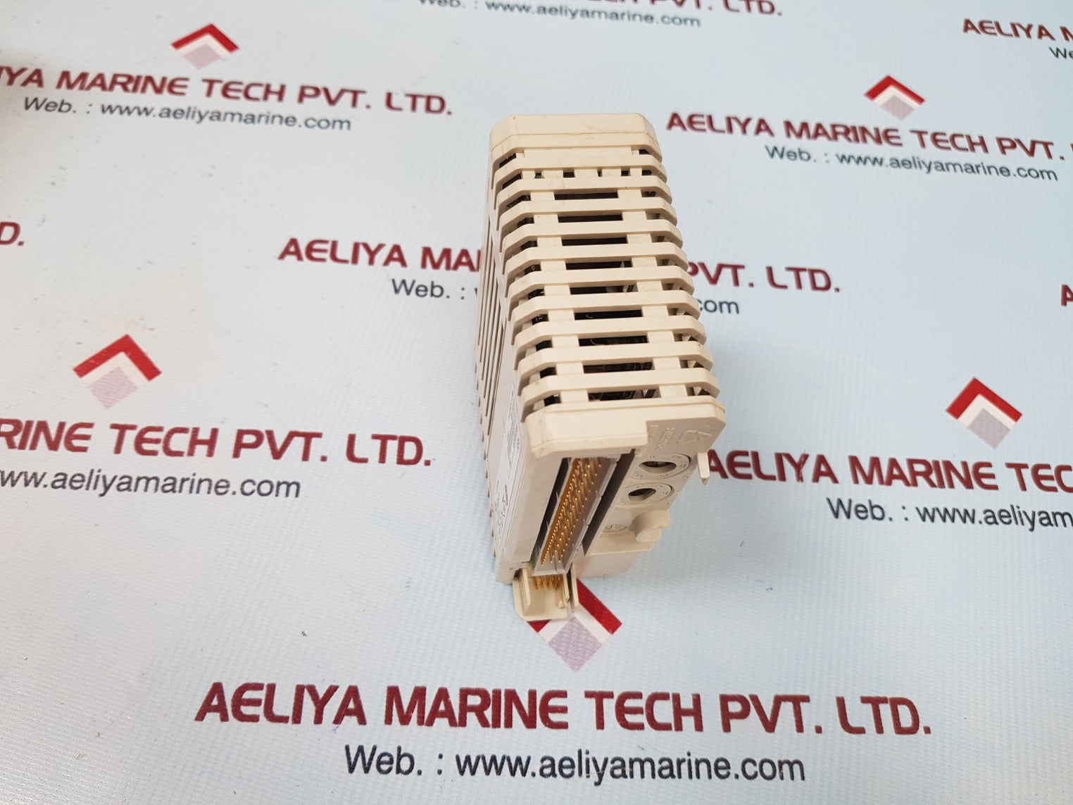 Abb di811 digital input module 3bse008552r1