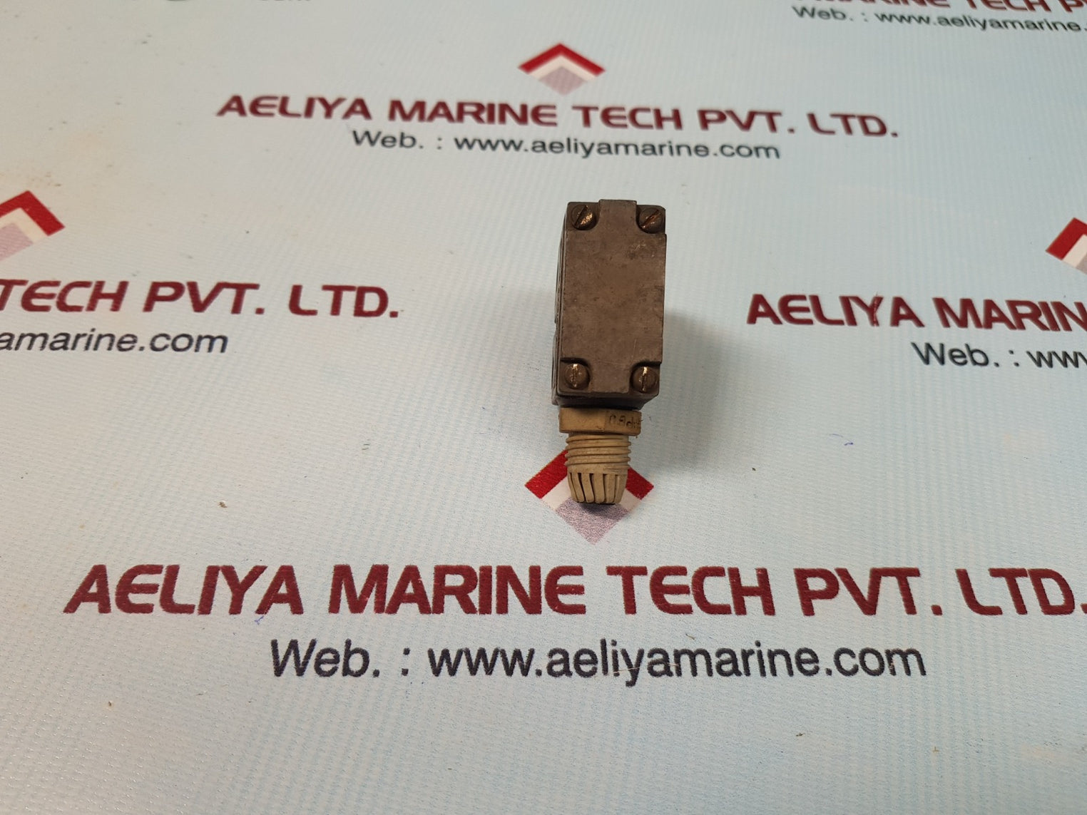 Balluff bns 519-100-r-11 limit switch