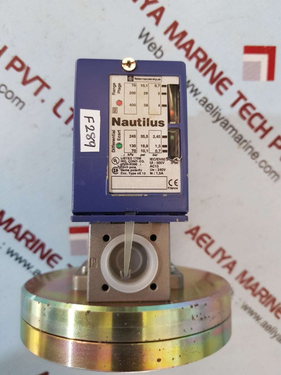 Telemecanique xml cs04b2s11 pressure switch