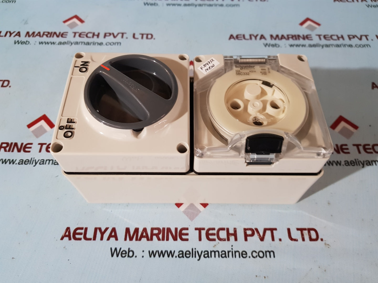 Schneider electric s56c332 switch socket