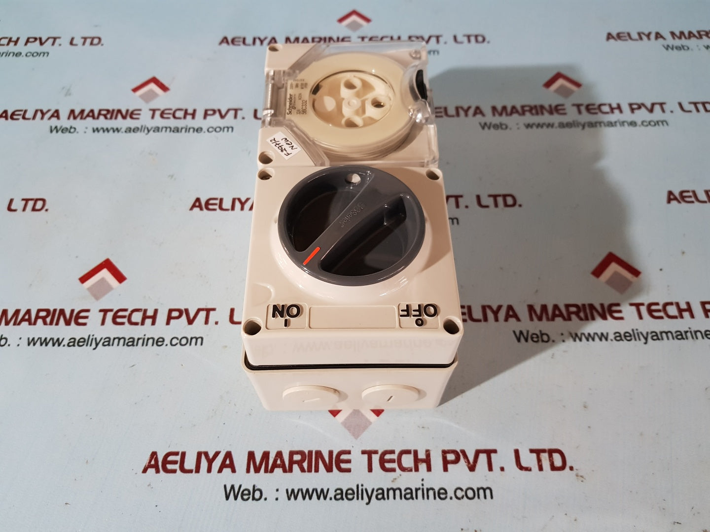 Schneider electric s56c332 switch socket