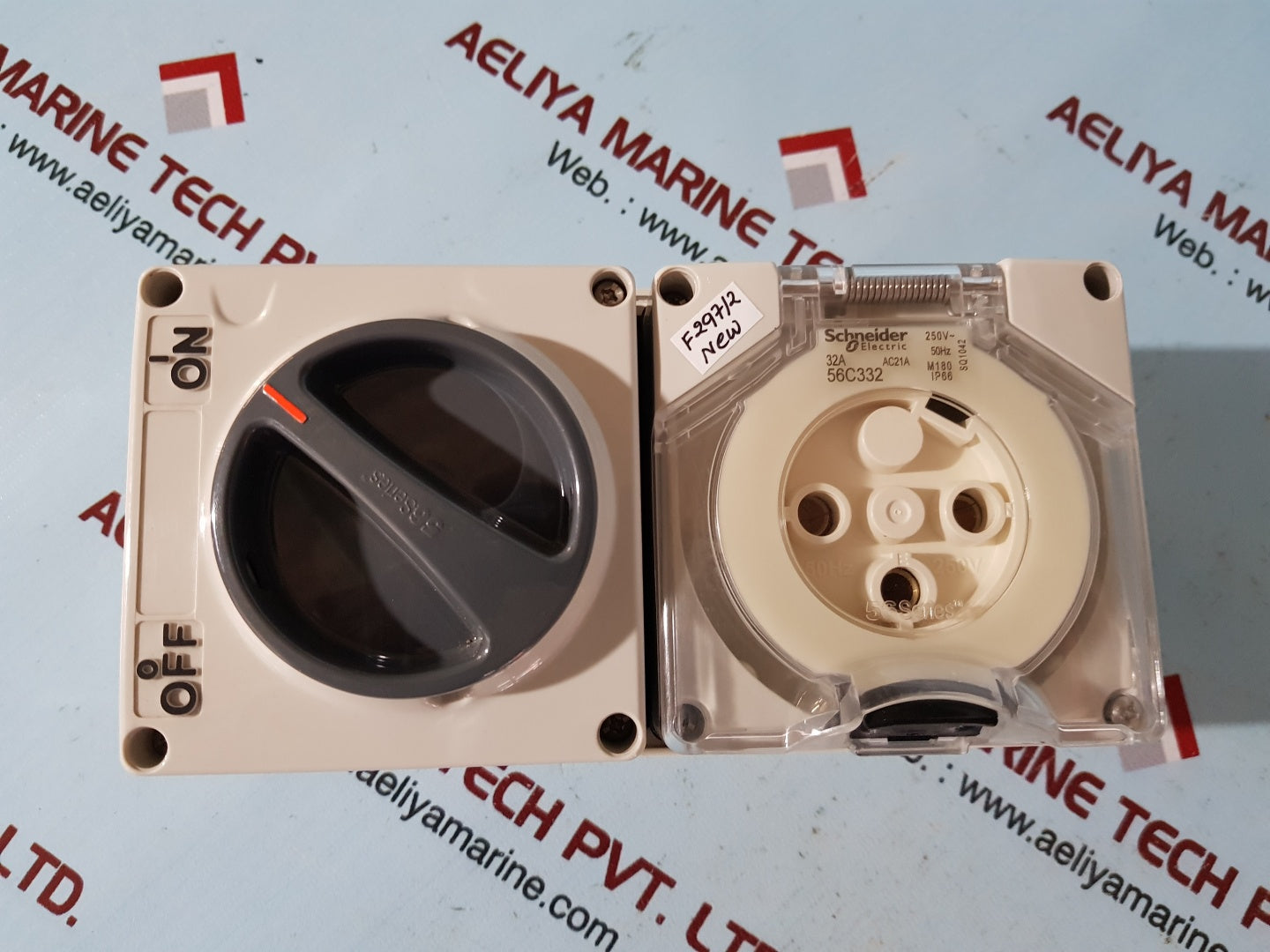 Schneider electric s56c332 switch socket