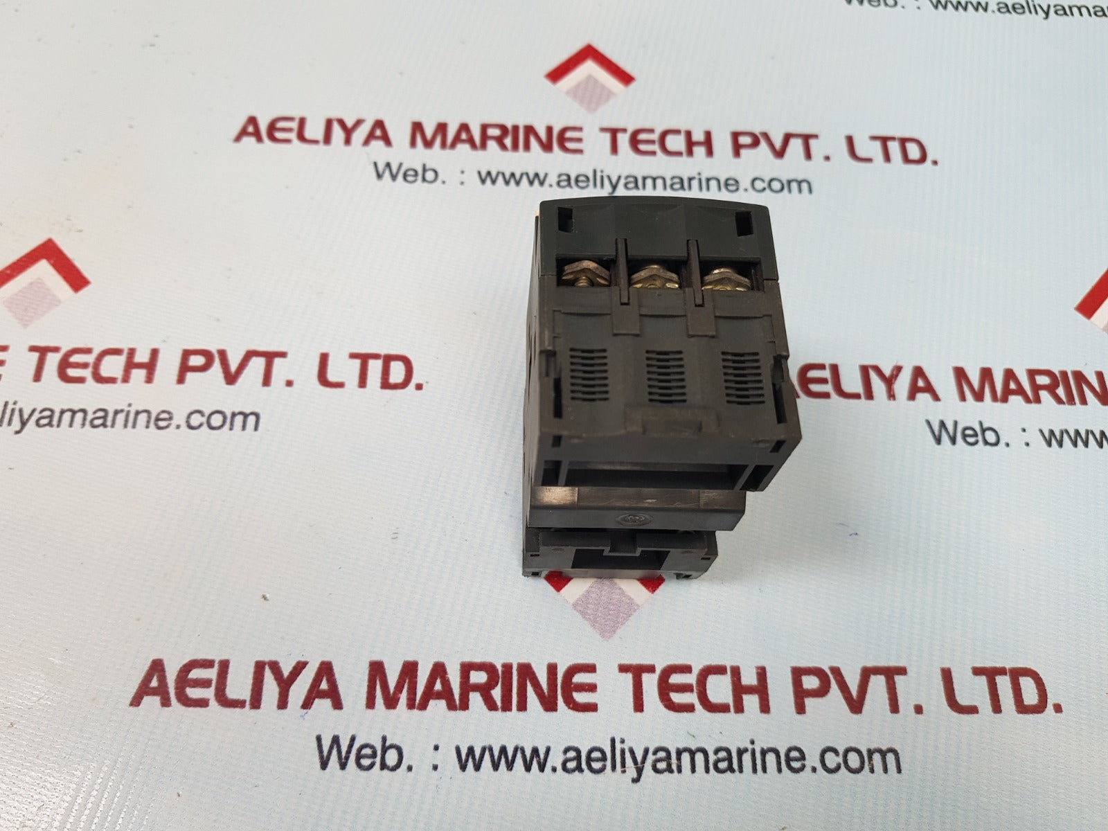 Telemecanique gv2me32 / 24-32a  motor starter circuit breaker 