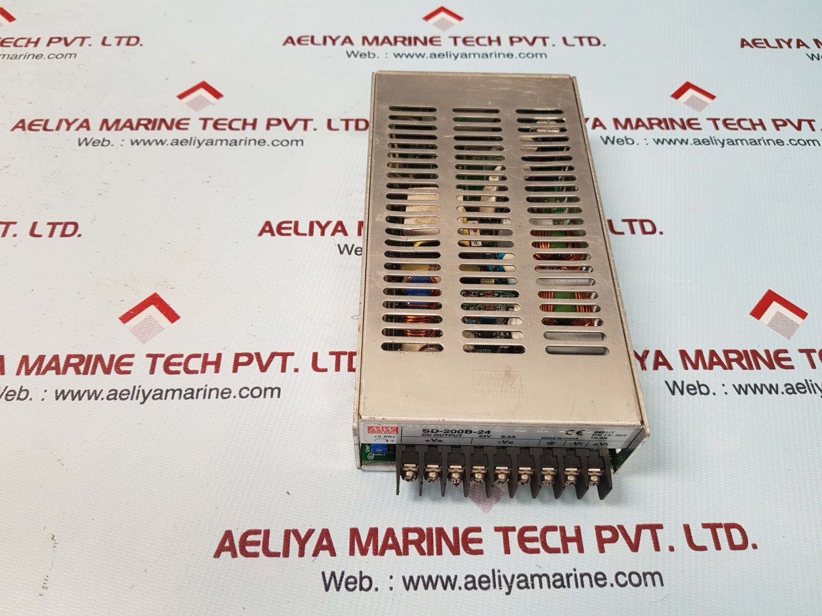 Mean well sd-200b-24 dc-dc converter