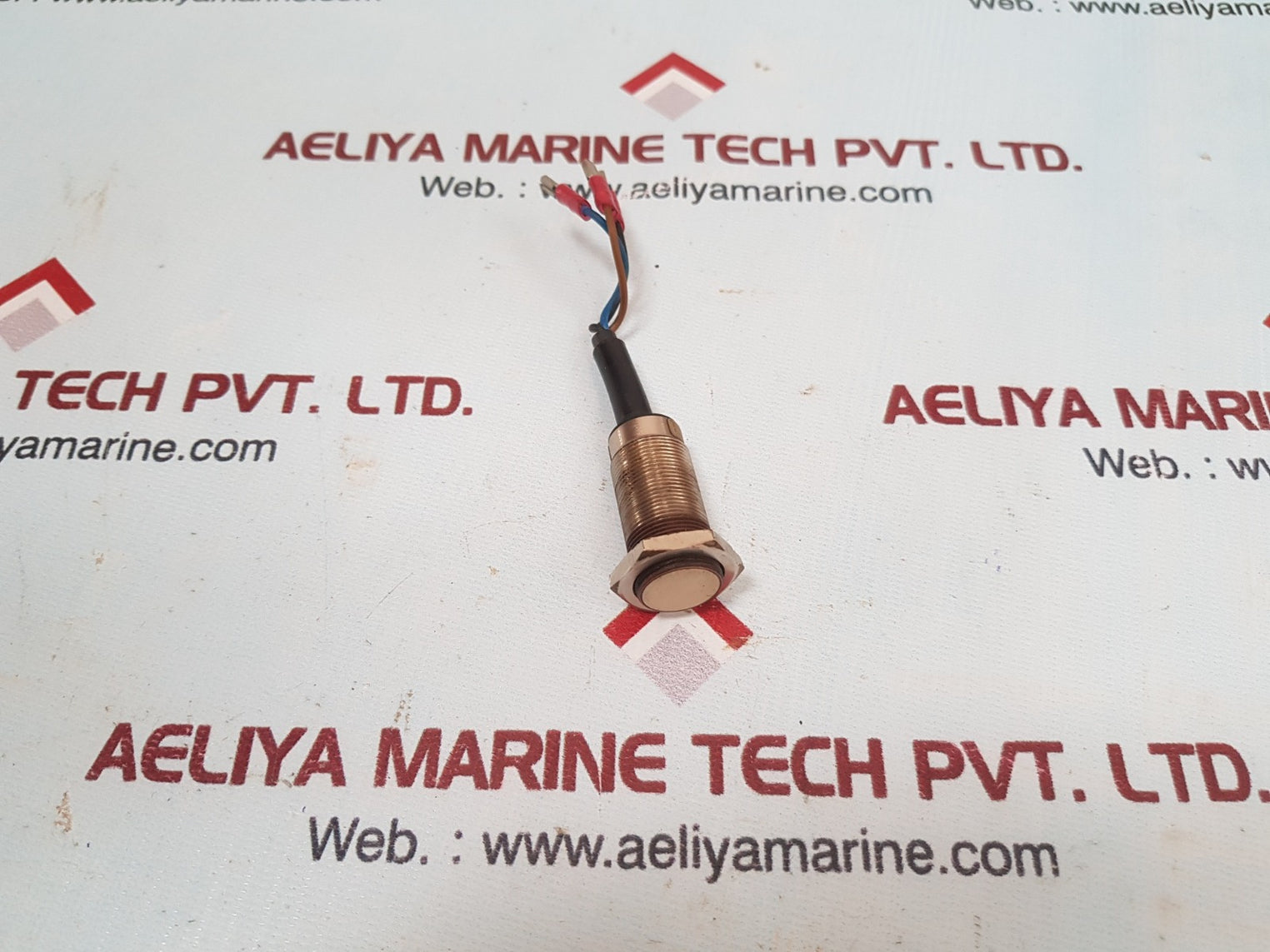 Omron tl-x5e2-e1 proximity sensor